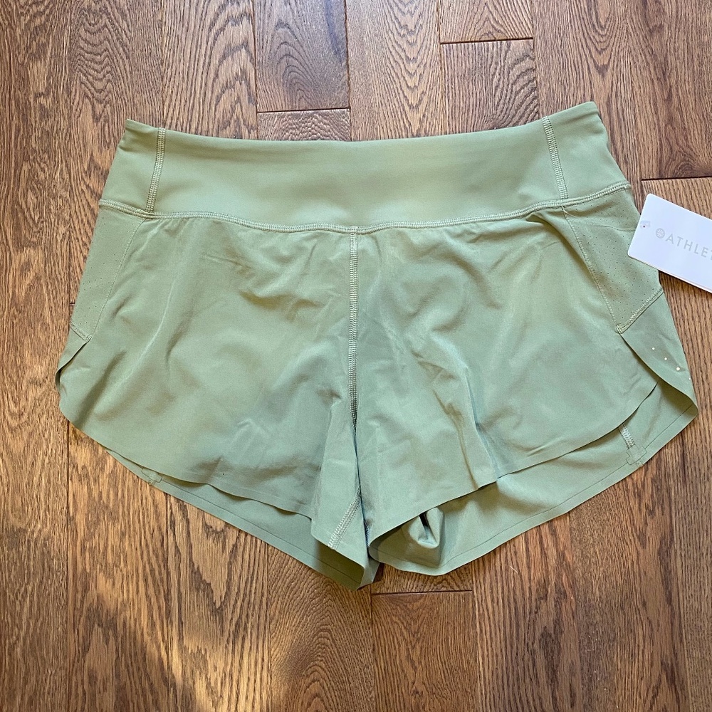 NWT Athleta workout shorts size M